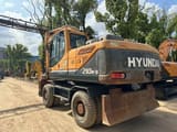 2023 Hyundai R210W-9 Escavatore Gomma