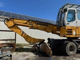 2011 Liebherr 924 wheel excavator side view