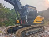 2025 Hyundai HX225HD crawler excavator, side view
