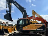 Hyundai R300LC-9S crawler excavator, side view