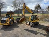 2017 Komatsu PW160-10 wheel excavator, front three-quarter view