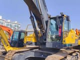 2019 Volvo EC460 crawler excavator, front three-quarter view