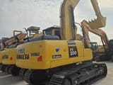 Koparka gąsienicowa 2024 Komatsu PC200-8, widok z tyłu pod kątem