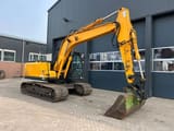 2007 Hyundai ROBEX 140LC-7A crawler excavator, side view