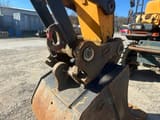 2012 Hyundai R170W-9 wheel excavator bucket and quick coupler detail