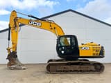 2017 JCB JS220LC crawler excavator side view