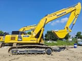 2023 Komatsu PC450 crawler excavator side view