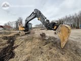 2018 Volvo EC220EL crawler excavator, side view