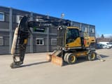 2017 Volvo EW210D wheel excavator side view