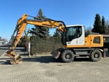 2017 Liebherr 914 wheel excavator, side profile view