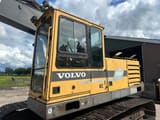 1996 Volvo EC200 crawler excavator cab and side view