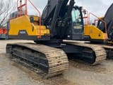 Volvo EC480E crawler excavator, front three-quarter view