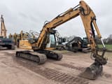 2011 Liebherr R900C crawler excavator, side view