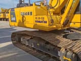 Escavatore cingolato Komatsu PC200-8 del 2022, vista laterale