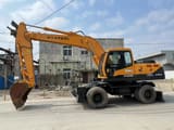 2013 Hyundai R210W-9 wheel excavator side view