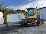 2000 CASE 788-PRR wheel excavator, side profile view