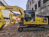Escavatore cingolato Komatsu PC200-8 del 2018, vista laterale