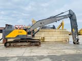 2021 Volvo EC300EL crawler excavator side view