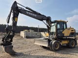 2014 Volvo EW160D wheel excavator side view
