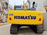 2022 Komatsu PC220-8 Raupenbagger, Heckansicht