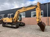 2001 Liebherr 924 Litronic crawler excavator side view