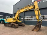 2011 Komatsu PC240LC-8 crawler excavator, side view