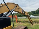 2014 Caterpillar 323E crawler excavator boom detail