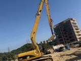 2016 Caterpillar 320CL crawler excavator, side view