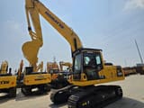 2024 Komatsu PC200-8 Kettenbagger, Front-Dreiviertelansicht
