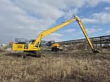 2015 Komatsu PC360LC-10 crawler excavator, side view