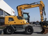 2017 Liebherr A914 Litronic wheel excavator side view