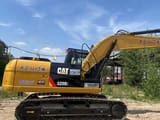 Escavatore cingolato Caterpillar 320D2 del 2018, vista laterale