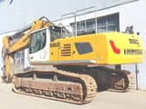 2020 Liebherr R960 SME crawler excavator, rear three-quarter view