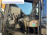 Widok wnętrza koparki gąsienicowej 2021 Caterpillar 320D
