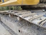2023 Komatsu PC460-8 crawler excavator track detail