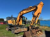 2010 Hyundai R140W-9 wheel excavator, side view