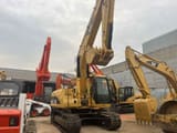 2018 Caterpillar 320CL koparka gąsienicowa, widok z przodu pod kątem