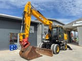 2019 JCB JS175W wheel excavator, front three-quarter view