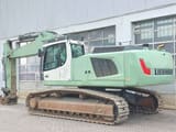 2018 Liebherr R 950 SME crawler excavator, rear three-quarter view