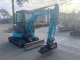 2007 Airman AX30U-4 mini excavator, side view