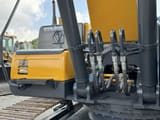 2018 XCMG XE 250C crawler excavator boom hydraulic detail