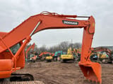 2017 Doosan DH220 crawler excavator boom and arm detail