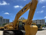 2018 Caterpillar 325CL crawler excavator, front three-quarter view
