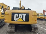 2025 Caterpillar 320D2 Raupenbagger Heckansicht