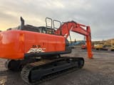 2017 Hitachi Zaxis 250LCN crawler excavator, side view