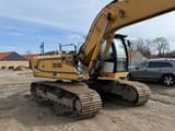 2012 Liebherr 916 crawler excavator, side profile view
