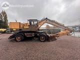 1990 CASE 1088 P wheel excavator, side view