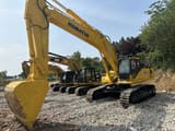 Komatsu PC450-7 crawler excavator, front three-quarter view