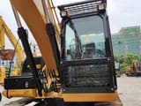Excavator pe șenile Caterpillar 320D, 2015, vedere cabină și braț