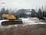 2013 Volvo EC180DL crawler excavator side view